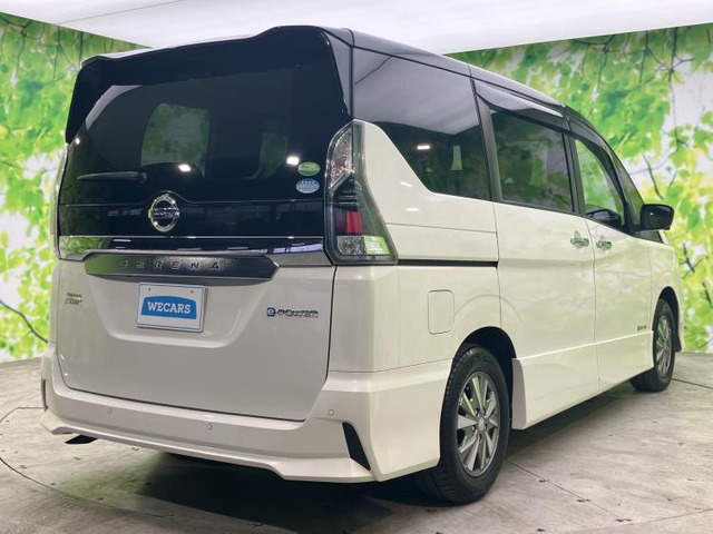 セレナ1.2 e-POWER ハイウェイスターV