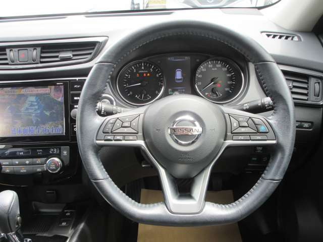 エクストレイル2.0 20X 4WD 3列車