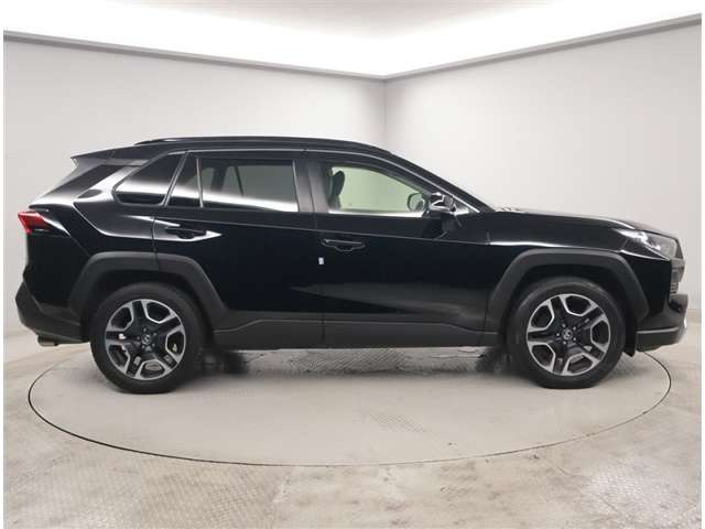 RAV42.0 アドベンチャー 4WD