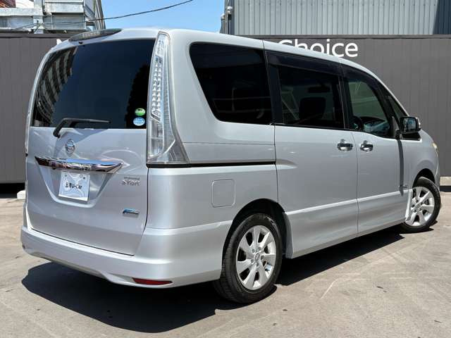 セレナ2.0 ハイウェイスター S-HYBRID エアロモード