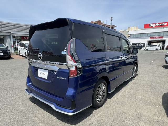 セレナ1.2 e-POWER AUTECH