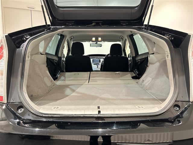 プリウス1.8 S