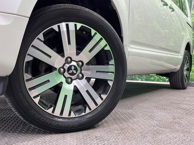 �y18�C���`�A���~�z�C�[���z�O�ςɃ}�b�`�����A���~�z�C�[���𑕒����Ă���܂��B�e��A���~�z�C�[����A�X�^�b�h���X�^�C�����戵�����Ă���܂��B���񂲑��k����������