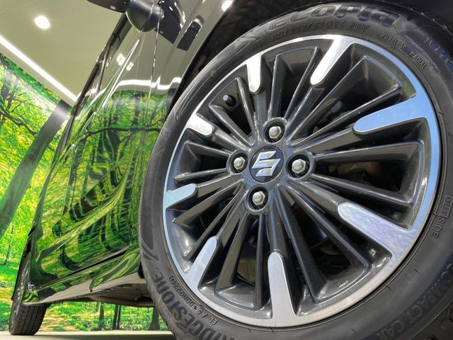 �y����15�C���`�A���~�z�C�[���z�O�ςɃ}�b�`���������A���~�z�C�[���𑕒����Ă���܂��B�e��ЊO�A���~�z�C�[����A�X�^�b�h���X�^�C�����戵�����Ă���܂��B���񂲑��k����������
