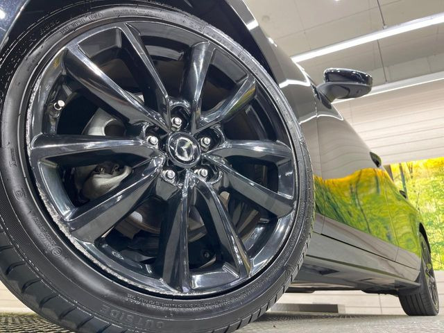 �y�����A���~�z�C�[���z�O�ςɃ}�b�`���������A���~�z�C�[���𑕒����Ă���܂��B�e��ЊO�A���~�z�C�[����A�X�^�b�h���X�^�C�����戵�����Ă���܂��B���񂲑��k����������