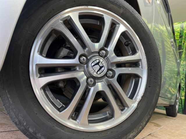 �y����14�C���`�A���~�z�C�[���z�O�ςɃ}�b�`���������A���~�z�C�[���𑕒����Ă���܂��B�e��ЊO�A���~�z�C�[����A�X�^�b�h���X�^�C�����戵�����Ă���܂��B���񂲑��k����������