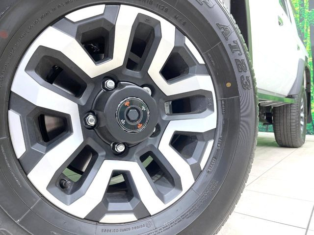 �y�����A���~�z�C�[���z�O�ςɃ}�b�`���������A���~�z�C�[���𑕒����Ă���܂��B�e��ЊO�A���~�z�C�[����A�X�^�b�h���X�^�C�����戵�����Ă���܂��B���񂲑��k����������