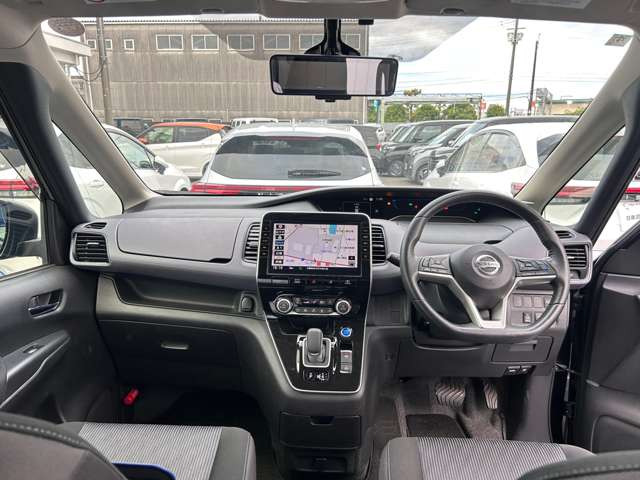 セレナ1.2 e-POWER ハイウェイスターV