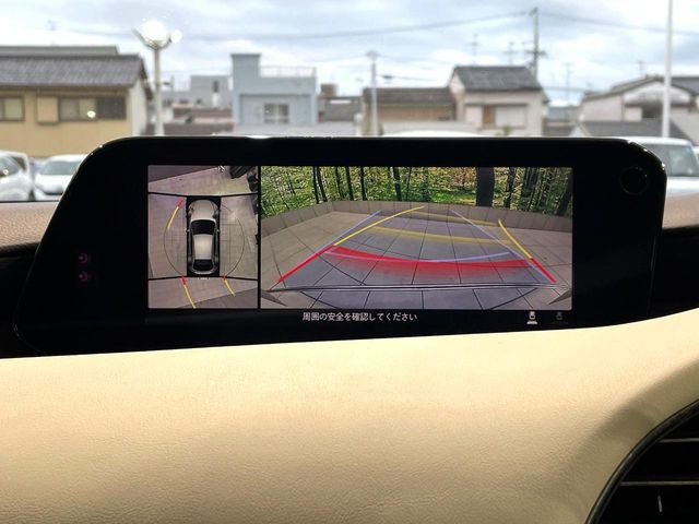 �y360&deg;�r���[���j�^�[�z��p�̃J�����ɂ��A�ォ�猩���낵���悤�Ȏ��_��360�x�N���}�̎��͂��m�F���邱�Ƃ��ł��܂������p�������m�F���₷���A�����ꏊ�ł̐؂�Ԃ��⒓�Ԃ��X���[�Y�ɍs���܂��B