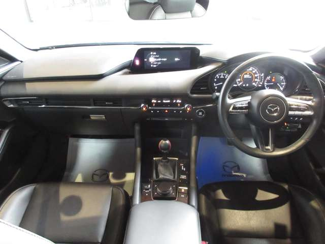 MAZDA3ファストバック2.0 20S Lパッケージ