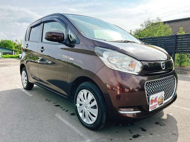 お客様のご予算帯に合わせたお車を常時100台以上取り揃えています!当社のスタッフがお客様のお車選びをしっかりサポートしご提案させていただきます!