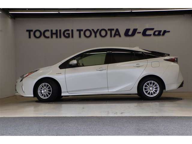 プリウス1.8 S