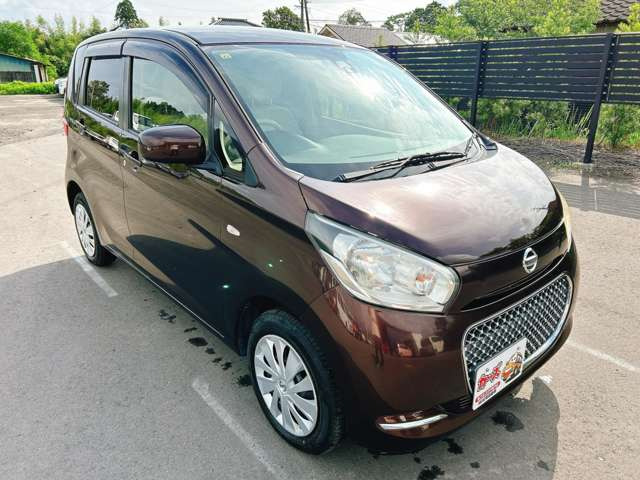 お客様のご予算帯に合わせたお車を常時100台以上取り揃えています!当社のスタッフがお客様のお車選びをしっかりサポートしご提案させていただきます!