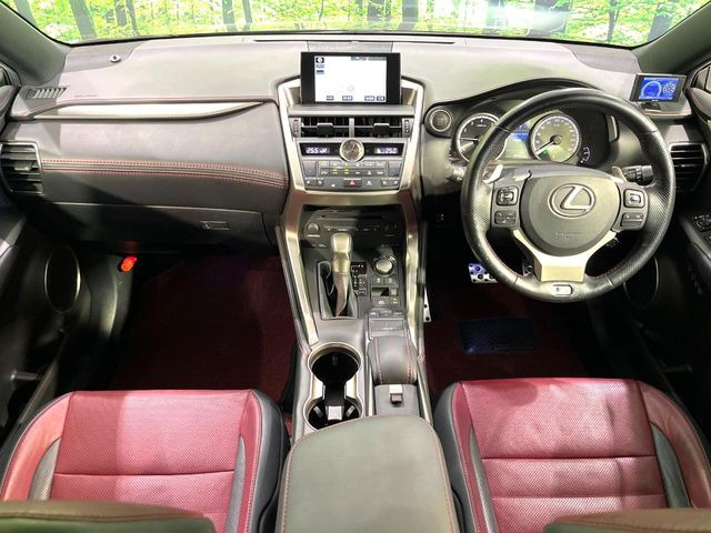 NX200t Fスポーツ