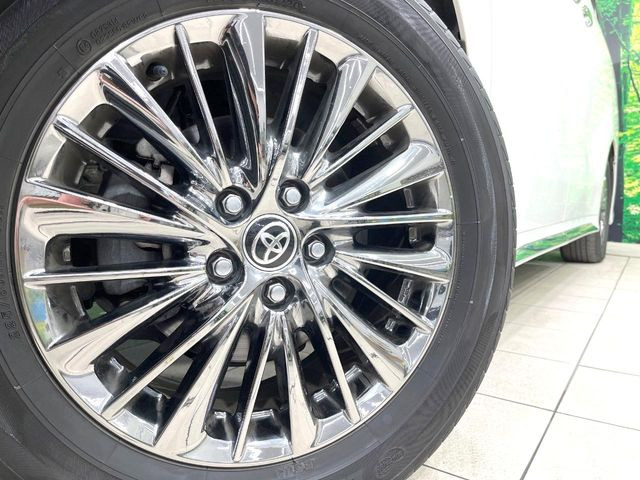 �y�����A���~�z�C�[���z�O�ςɃ}�b�`���������A���~�z�C�[���𑕒����Ă���܂��B�e��ЊO�A���~�z�C�[����A�X�^�b�h���X�^�C�����戵�����Ă���܂��B���񂲑��k����������