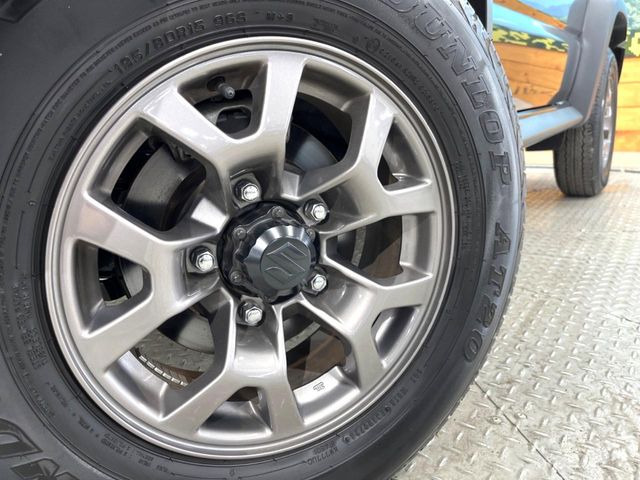 �y����15�C���`�A���~�z�C�[���z�O�ςɃ}�b�`���������A���~�z�C�[���𑕒����Ă���܂��B�e��ЊO�A���~�z�C�[����A�X�^�b�h���X�^�C�����戵�����Ă���܂��B���񂲑��k����������
