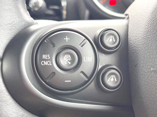 ���A�N�e�B�u�N���[�Y�R���g���[��:�O�̎ԂƂ̎Ԋԋ��������ɂƂ�A��葬�x�Ŏ������s���Ă���鎟����̃N���[�Y�R���g���[��!��ɍ������H�⎩���Ԑ�p���H�Ŏg�p����֗��ȋ@�\�ł�!
