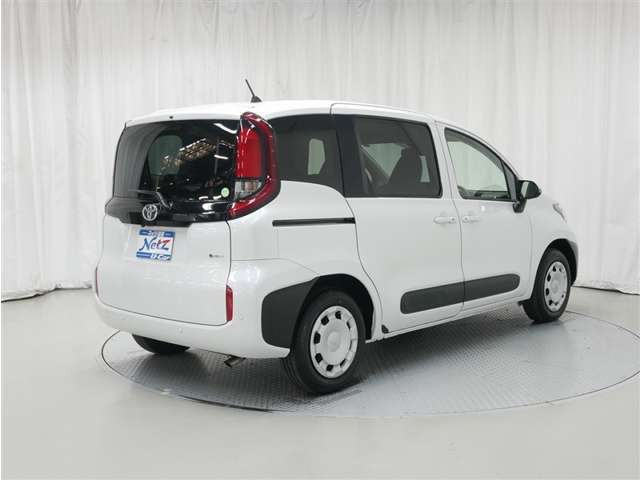 シエンタハイブリッド 1.5 G E-Four 4WD