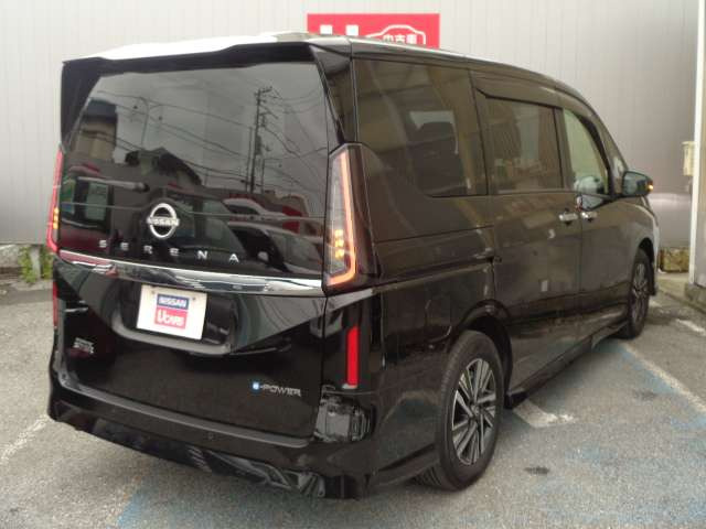 セレナ1.4 e-POWER ハイウェイスターV