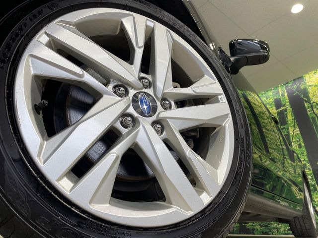 �y����17�C���`�A���~�z�C�[���z�O�ςɃ}�b�`���������A���~�z�C�[���𑕒����Ă���܂��B�e��ЊO�A���~�z�C�[����A�X�^�b�h���X�^�C�����戵�����Ă���܂��B���񂲑��k����������