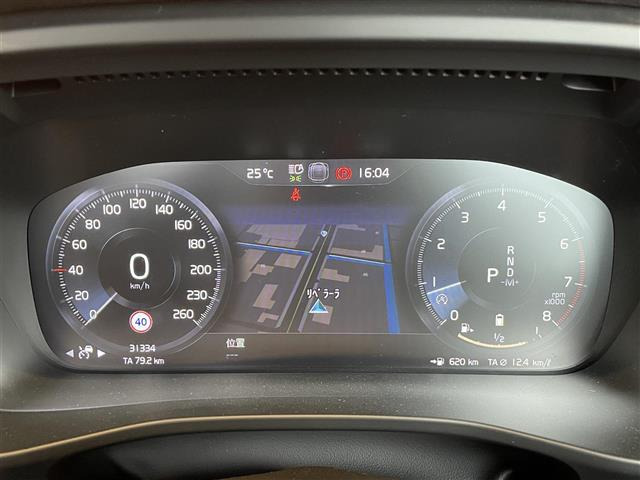 XC40B4 AWD インスクリプション 4WD