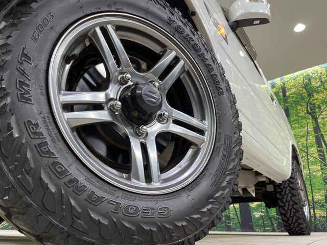 �y����16�C���`�A���~�z�C�[���z�O�ςɃ}�b�`���������A���~�z�C�[���𑕒����Ă���܂��B�e��ЊO�A���~�z�C�[����A�X�^�b�h���X�^�C�����戵�����Ă���܂��B���񂲑��k����������