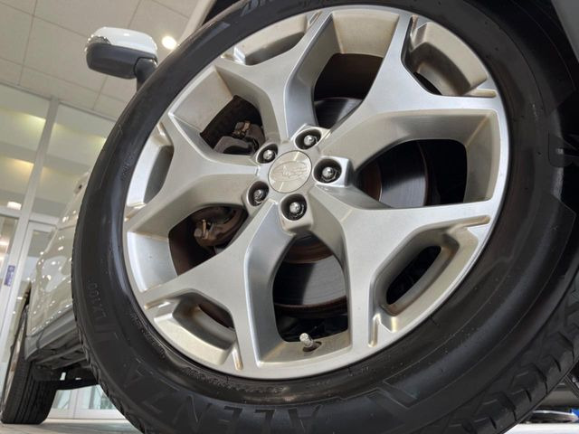 �y����18�C���`�A���~�z�C�[���z�O�ςɃ}�b�`���������A���~�z�C�[���𑕒����Ă���܂��B�e��ЊO�A���~�z�C�[����A�X�^�b�h���X�^�C�����戵�����Ă���܂��B���񂲑��k����������