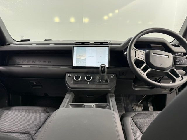 ディフェンダー110 S 3.0L D350 ディーゼル 4WD