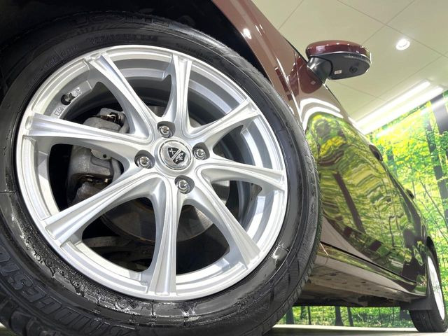 �y16�C���`�A���~�z�C�[���z�O�ςɃ}�b�`�����A���~�z�C�[���𑕒����Ă���܂��B�e��A���~�z�C�[����A�X�^�b�h���X�^�C�����戵�����Ă���܂��B���񂲑��k����������