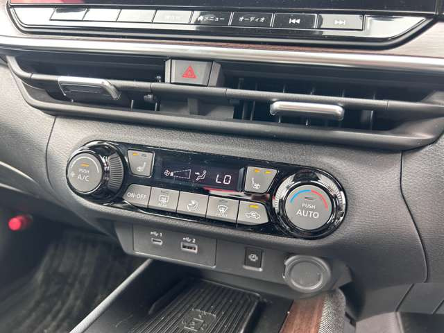 ノートオーラ1.2 G レザーエディション