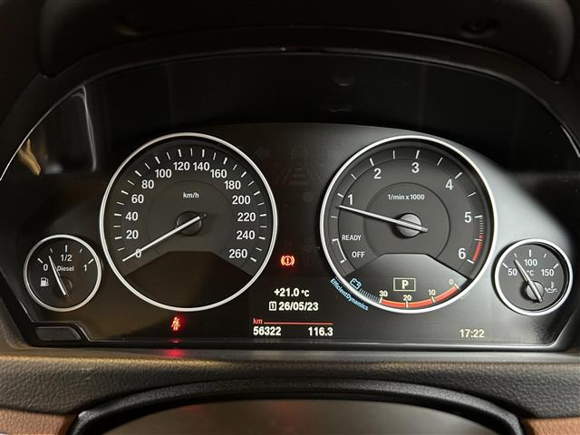 3シリーズツーリング320d ラグジュアリー