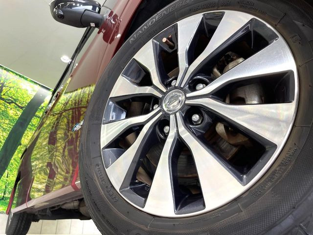 �y����16�C���`�A���~�z�C�[���z�O�ςɃ}�b�`���������A���~�z�C�[���𑕒����Ă���܂��B�e��ЊO�A���~�z�C�[����A�X�^�b�h���X�^�C�����戵�����Ă���܂��B���񂲑��k����������