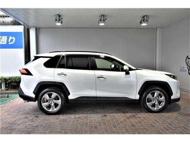 RAV42.5 ハイブリッド G E-Four 4WD