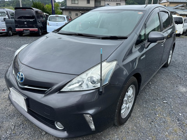 プリウスα1.8 S