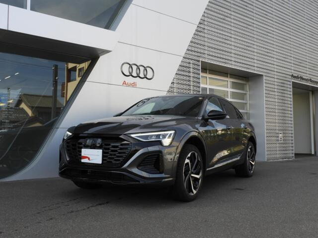 Q8スポーツバック e-tron55 クワトロ Sライン 4WD
