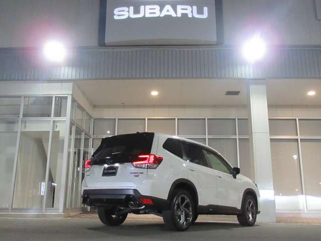 フォレスター1.8 STI スポーツ 4WD