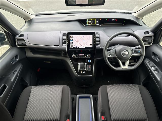 セレナ1.2 e-POWER ハイウェイスターV
