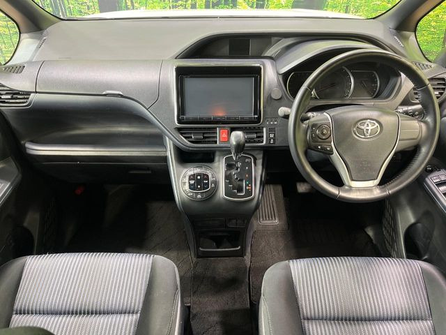 ヴォクシー2.0 ZS