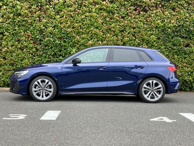 A3スポーツバック40 TFSI クワトロ Sライン 4WD