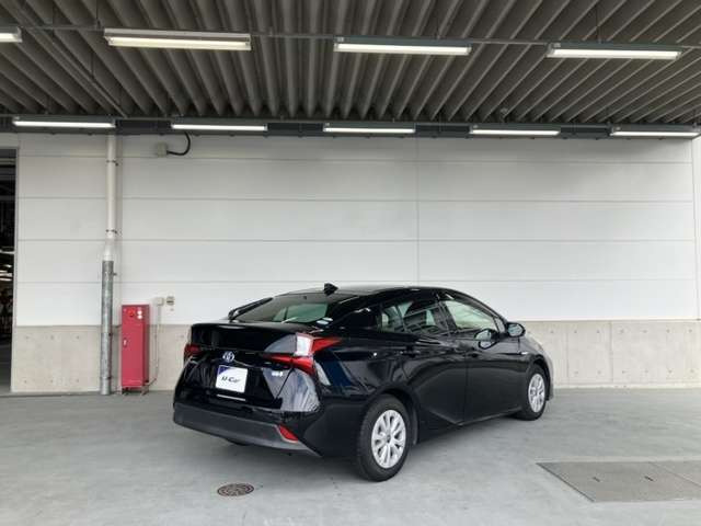 プリウス1.8 S