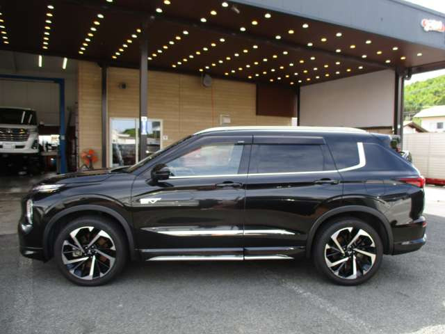 アウトランダーPHEV 2.4 P 4WD