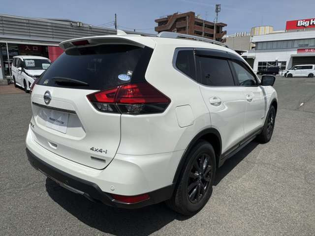 エクストレイル2.0 20Xi ハイブリッド 4WD