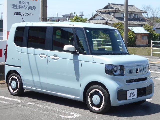 N-BOXファッションスタイル モノトーン