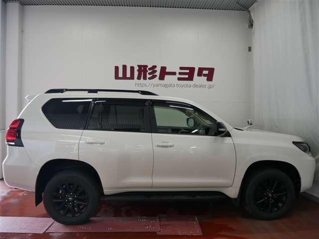 ランドクルーザープラド2.7 TX Lパッケージ マットブラック エディション 4WD