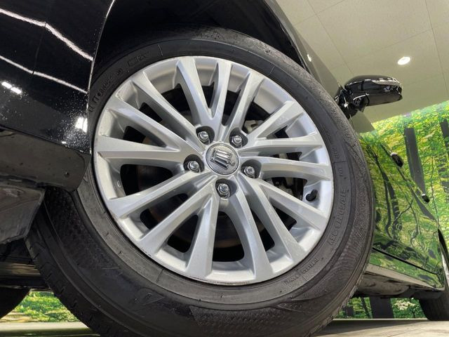 �y����16�C���`�A���~�z�C�[���z�O�ςɃ}�b�`���������A���~�z�C�[���𑕒����Ă���܂��B�e��ЊO�A���~�z�C�[����A�X�^�b�h���X�^�C�����戵�����Ă���܂��B���񂲑��k����������