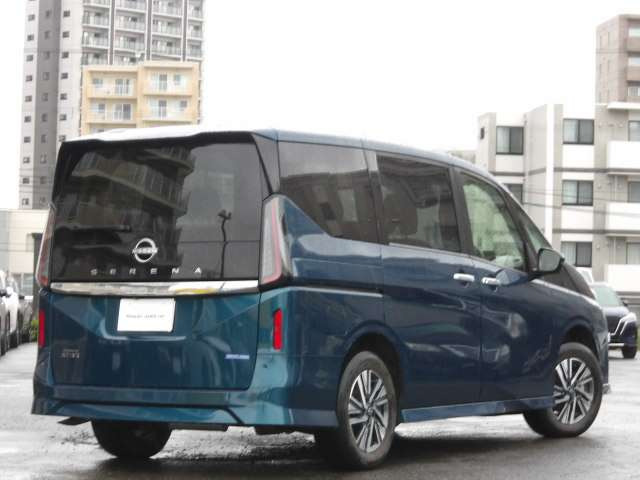 セレナ2.0 ハイウェイスターV 4WD