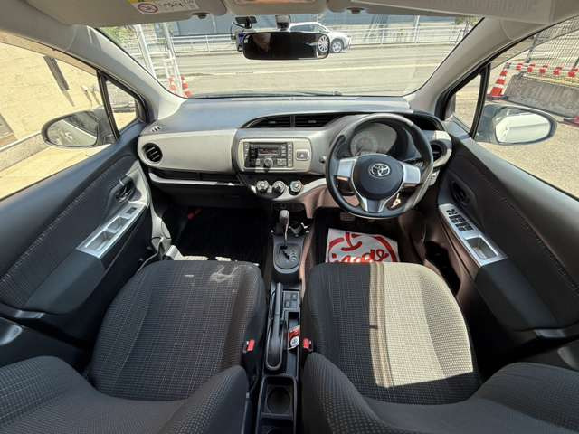 ヴィッツ1.3 F 4WD
