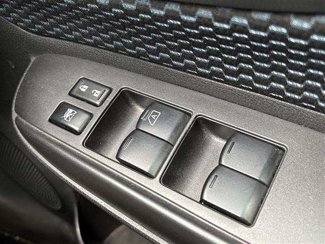 ノート1.2 X FOUR 4WD