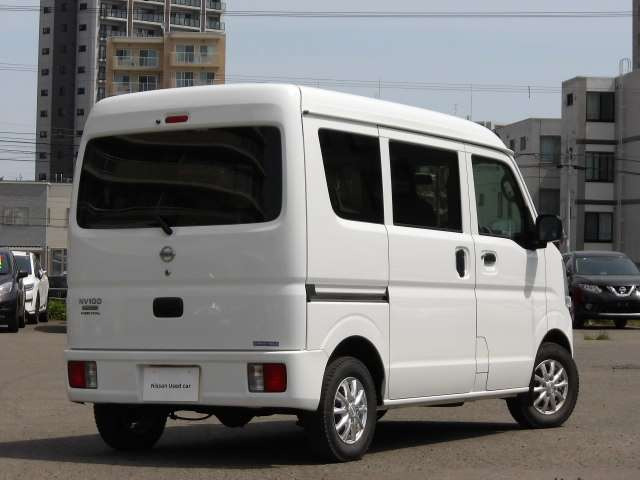 NV100クリッパーDX ハイルーフ 5AGS車 4WD