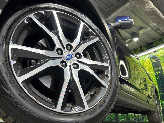 �y����17�C���`�A���~�z�C�[���z�O�ςɃ}�b�`���������A���~�z�C�[���𑕒����Ă���܂��B�e��ЊO�A���~�z�C�[����A�X�^�b�h���X�^�C�����戵�����Ă���܂��B���񂲑��k����������